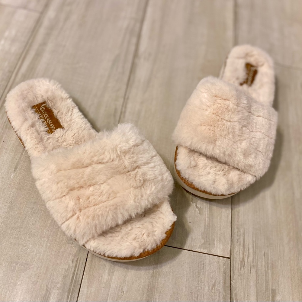 Koolaburra by UGGS Sliders Size 5/6